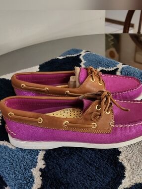 Sperry A/O Fuscia/ Pink Suede Topsiders Size 7.5